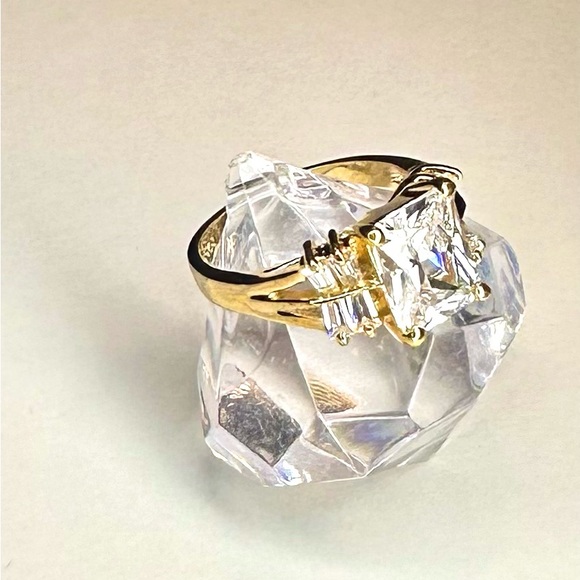 NEW!! Size 8 14k Gold over Sterling Silver Ring - Picture 2 of 5